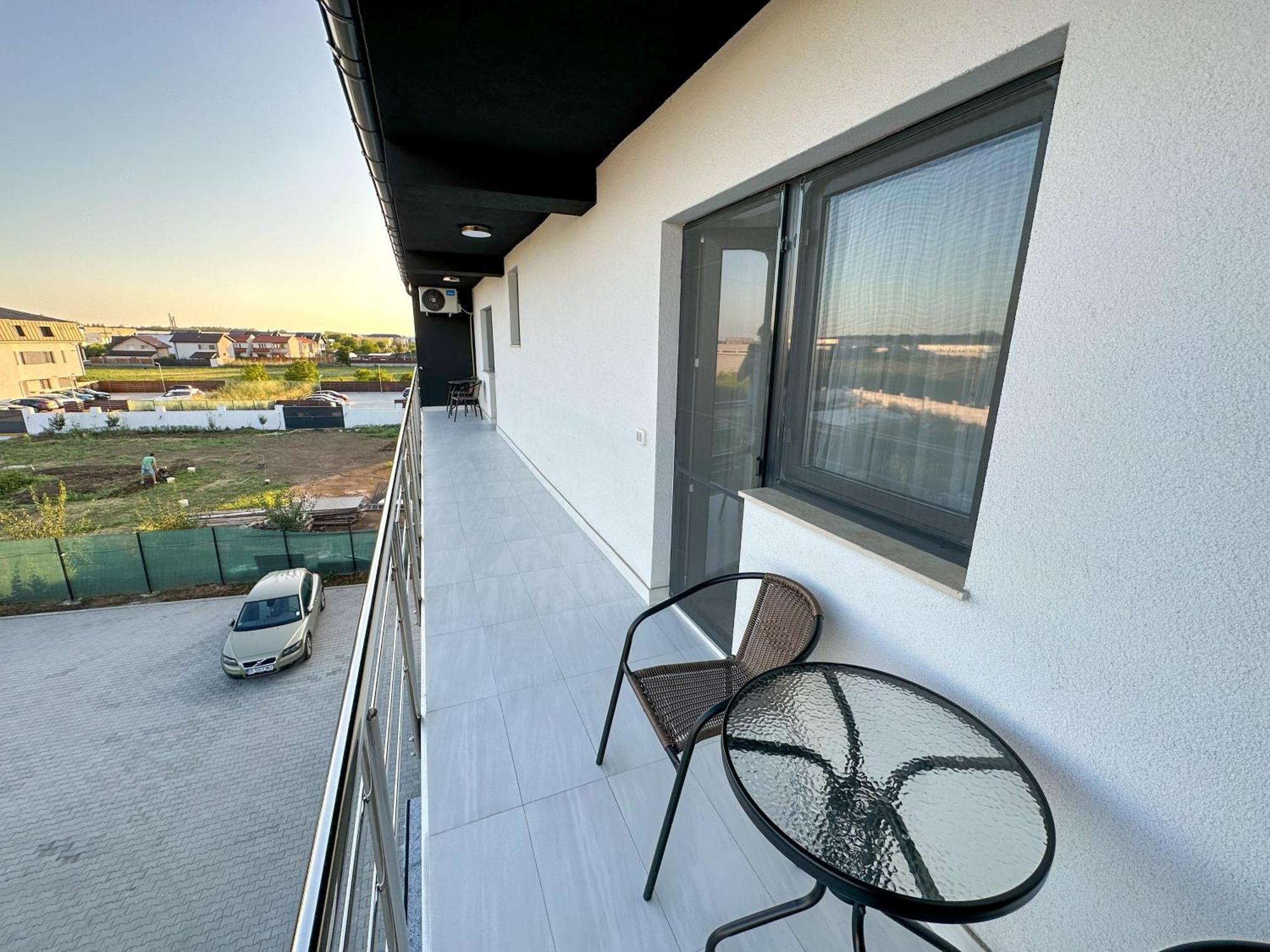 Ferienwohnung Zim Family Airport Otopeni Exterior foto